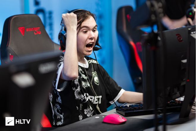 神在漫长职 神在漫长职