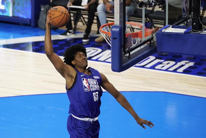 闪现拉扯 闪现拉扯